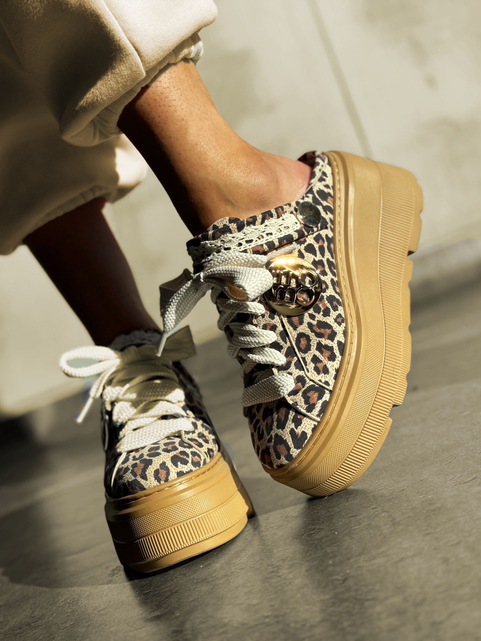Sneakers SN37 pantera 2/3